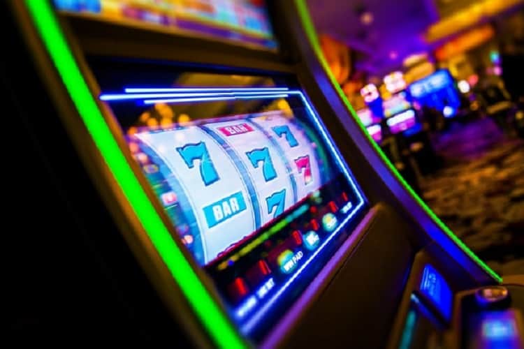 The entertaining factors of the online slots